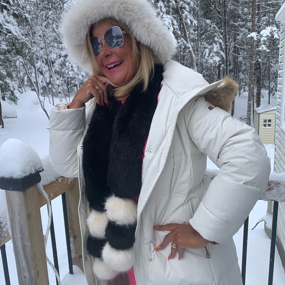 Meet your Posher, Tara - Picture 3 of 8